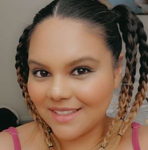 Meet your Posher, Lizzette